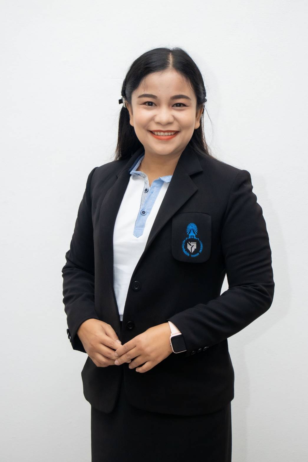 นางสาวเฌอสิริ เดชสม